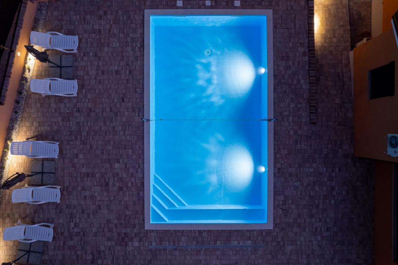 Apartments Marancin 乌马格 外观 照片