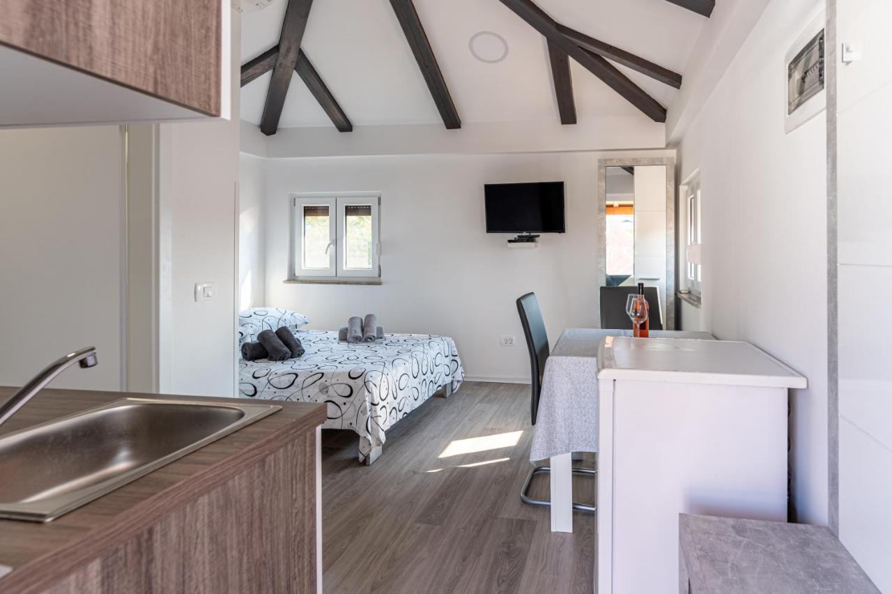 Apartments Marancin 乌马格 外观 照片