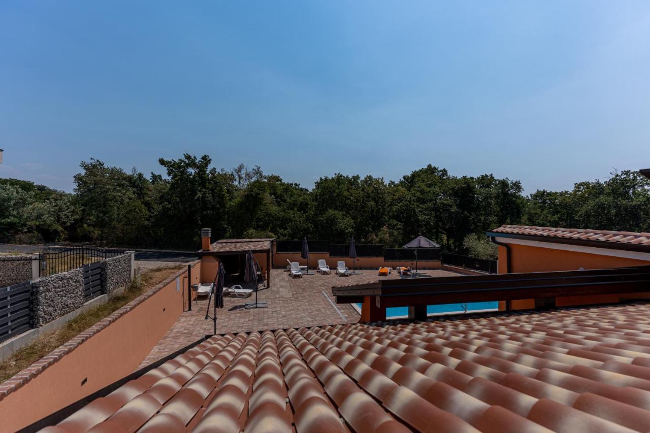 Apartments Marancin 乌马格 外观 照片